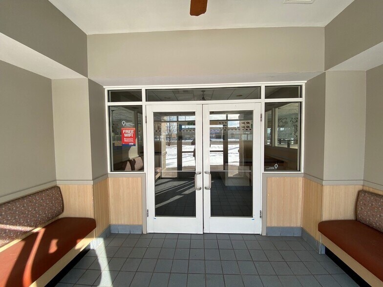 More Photos Of 1280 E Pershing Rd, Decatur Restaurant For Sale