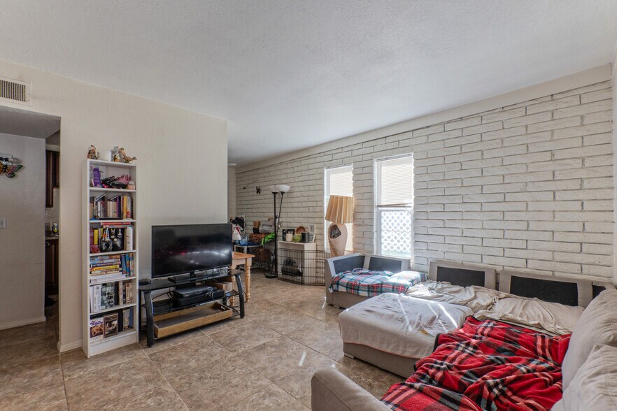 More Photos Of 1150 N April Cir, Mesa Multifamily For Sale