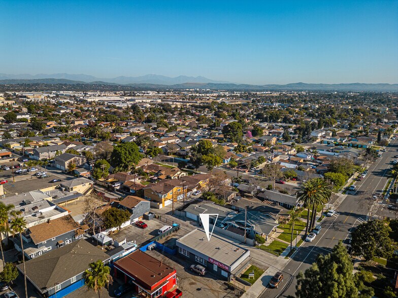 More Photos Of 111 E Wilhelmina St, Anaheim Auto Repair For Lease