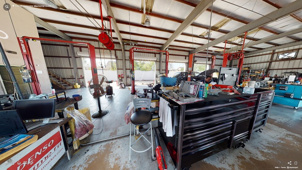 More Photos Of 11239 Veterans Memorial Dr, Houston Auto Repair For Sale