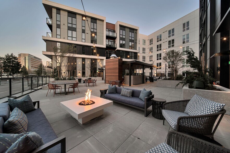 More Photos Of 11811-11821 NE 128th St, Kirkland Multifamily For Sale