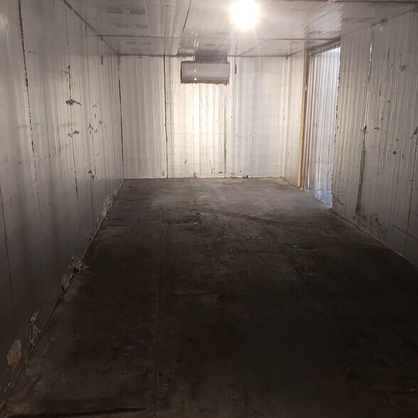 More Photos Of 747 Ceres Ave, Los Angeles Warehouse For Lease