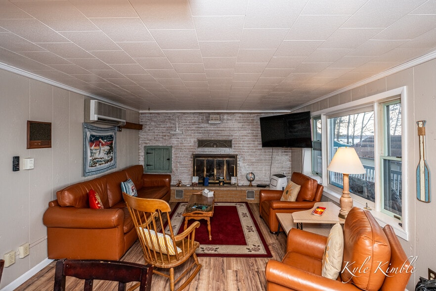 More Photos Of 104 W Houghton Lake Dr, Prudenville Hotel For Sale