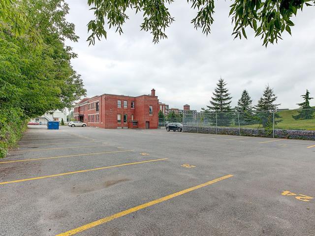 More Photos Of 165 Rue Saint-Paul, Saint-jean-sur-richelieu Office For Sale