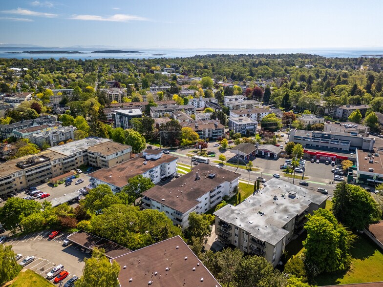 More Photos Of 1670 Fort St, Victoria Apartments For Sale