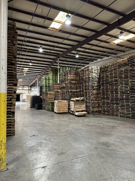 More Photos Of 170 Spicer Dr, Gordonsville Warehouse For Sale