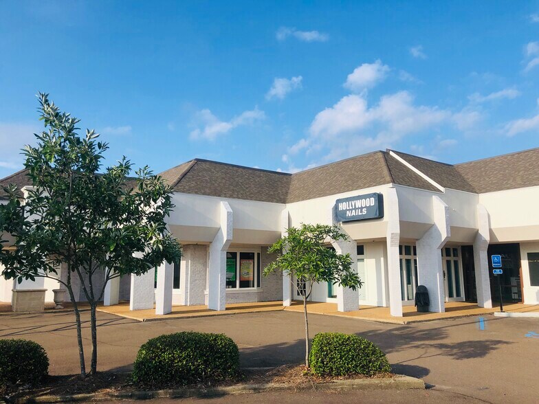 More Photos Of 1060 E County Line Rd, Ridgeland Unknown For Lease