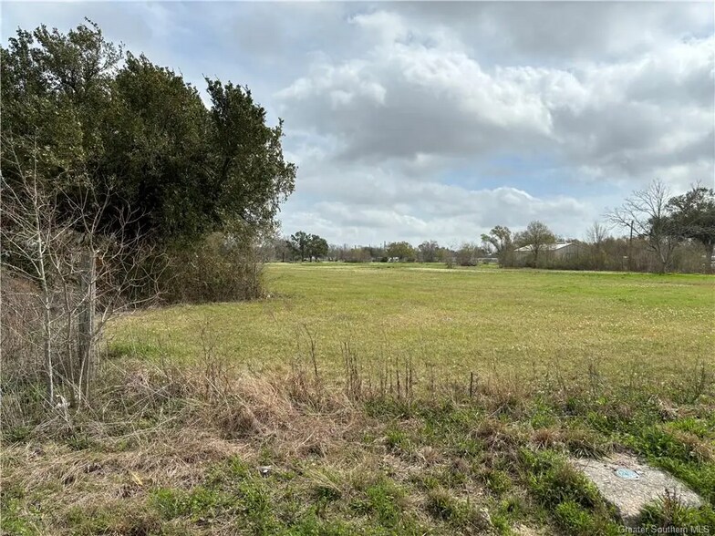 More Photos Of 1 Ramoin Street St, Sulphur Land For Sale