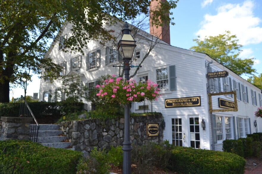 More Photos Of 2 S Main St, Middleton Office For Lease