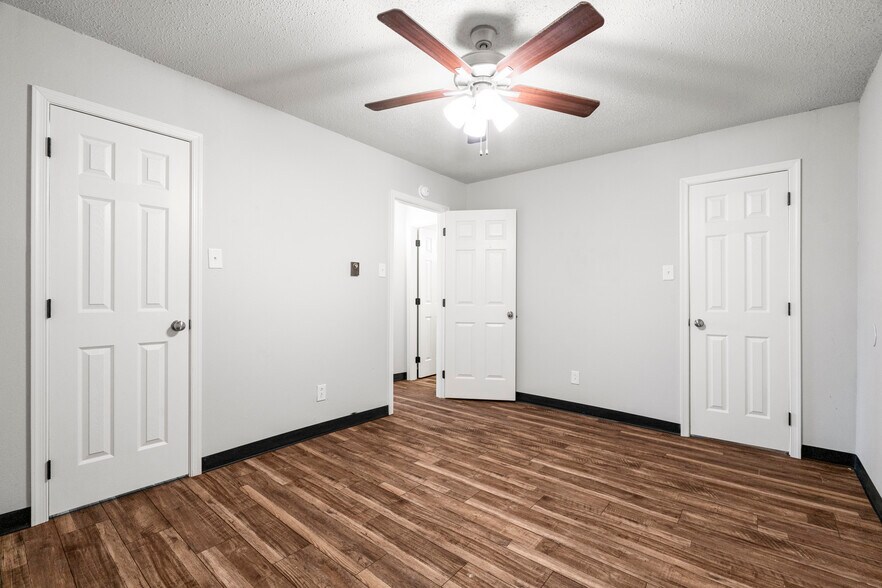 More Photos Of 1805 S Y St, Fort Smith Apartments For Sale
