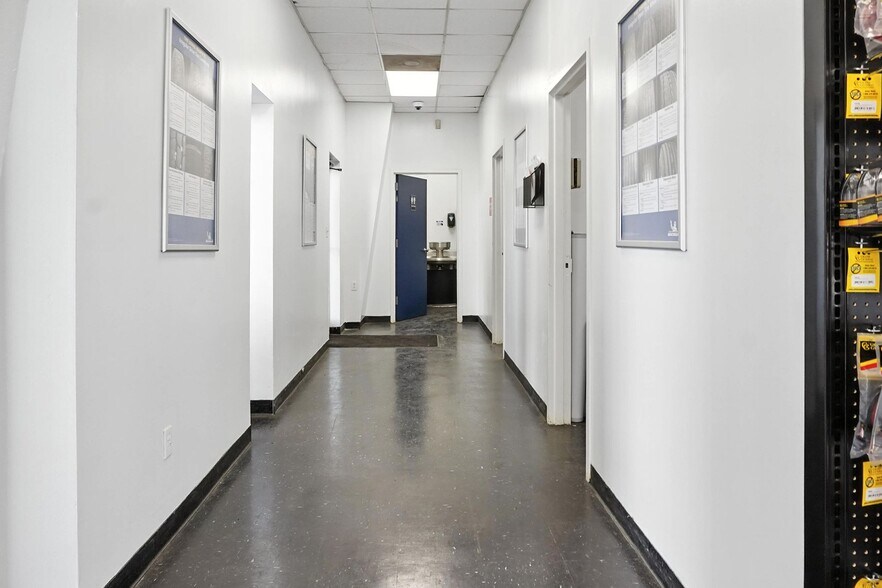 More Photos Of 400 Mound City Rd, West Memphis Service For Sale