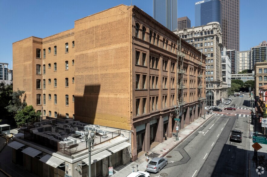 More Photos Of 300-310 S Broadway, Los Angeles Office For Lease