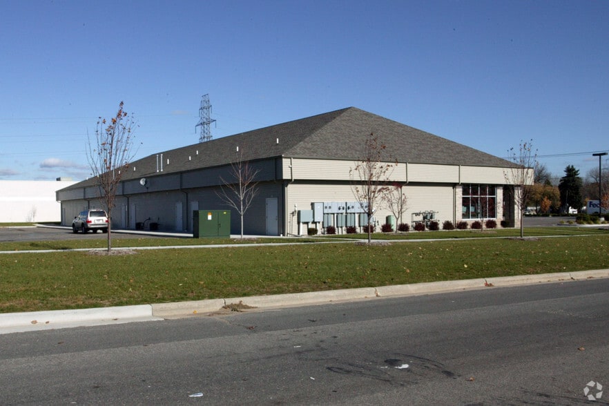 More Photos Of 5351-5365 Alpine Ave NW, Comstock Park Freestanding For Lease