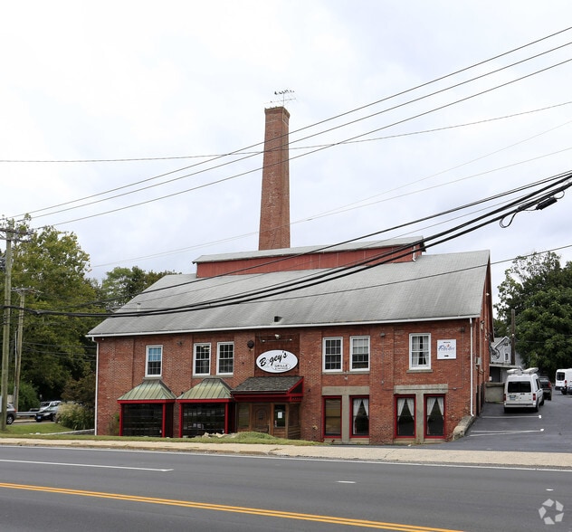 More Photos Of 2 Wilton Ave, Norwalk Freestanding For Lease