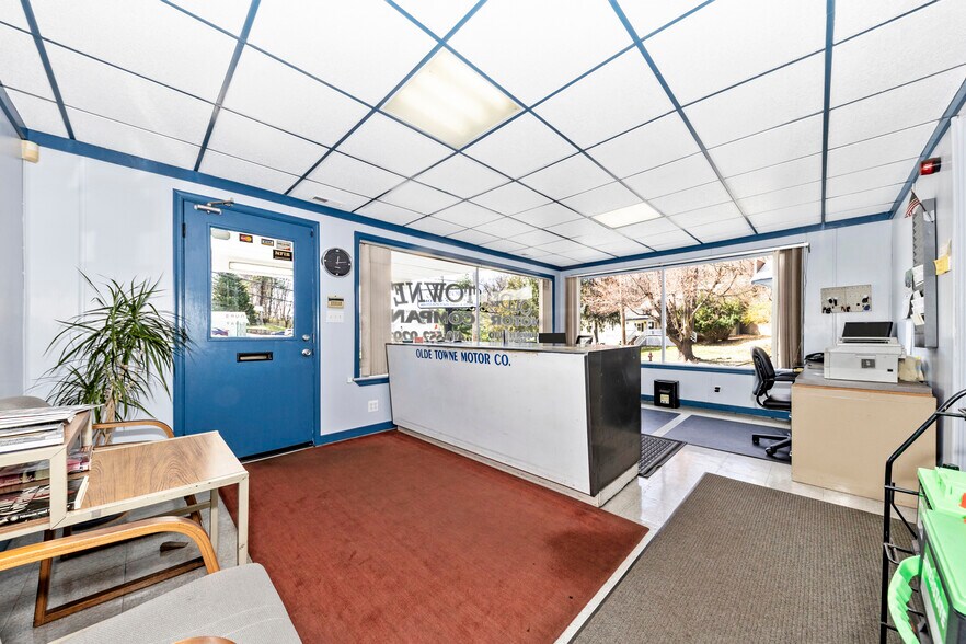 More Photos Of 7415 Springfield Ave, Sykesville Service Station For Sale