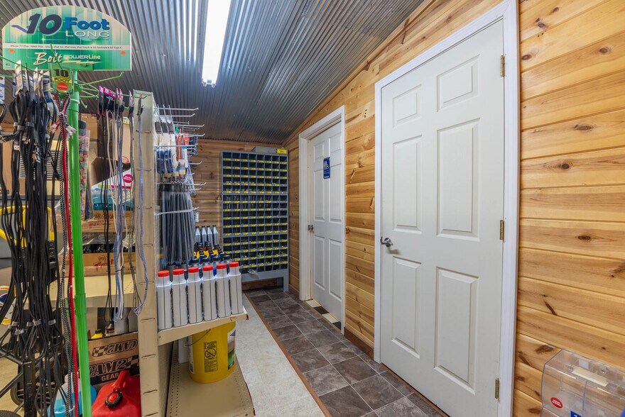 More Photos Of 5412 AR-56, Violet Hill Service Station For Sale