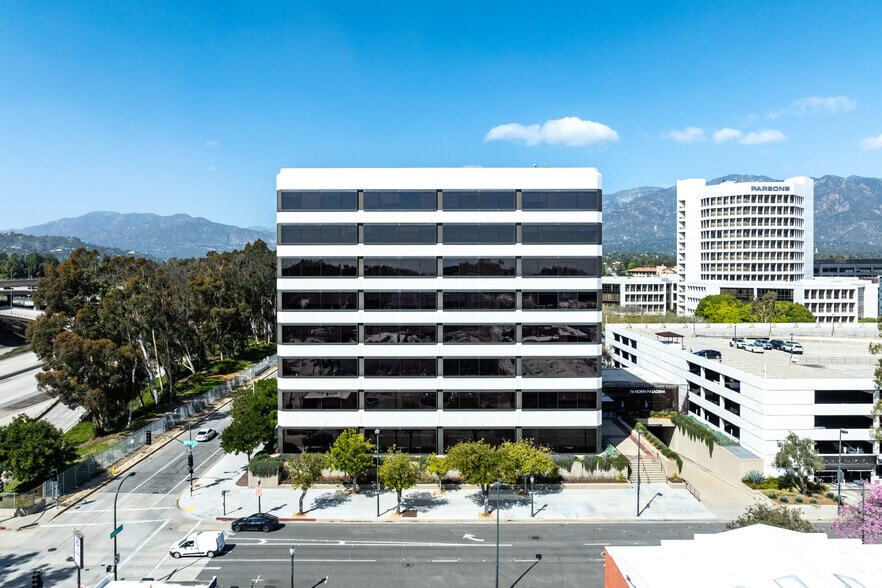 More Photos Of 74 N Pasadena Ave, Pasadena Office For Lease
