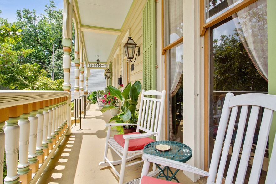 More Photos Of 4117 Perrier St, New Orleans Hotel For Sale