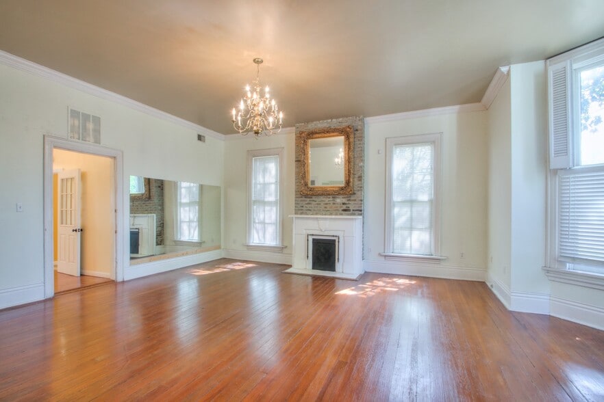 More Photos Of 5294 Main St, Spring Hill Office Residential For Sale