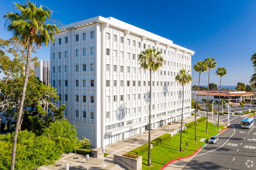 More Photos Of 400 Newport Center Dr, Newport Beach Medical For Lease