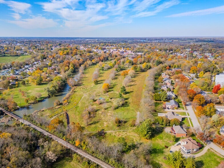 More Photos Of 38 E Main St, Paris Land For Sale