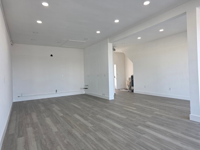 More Photos Of 4010-4018 W Commonwealth Ave, Fullerton Storefront Retail Residential For Lease