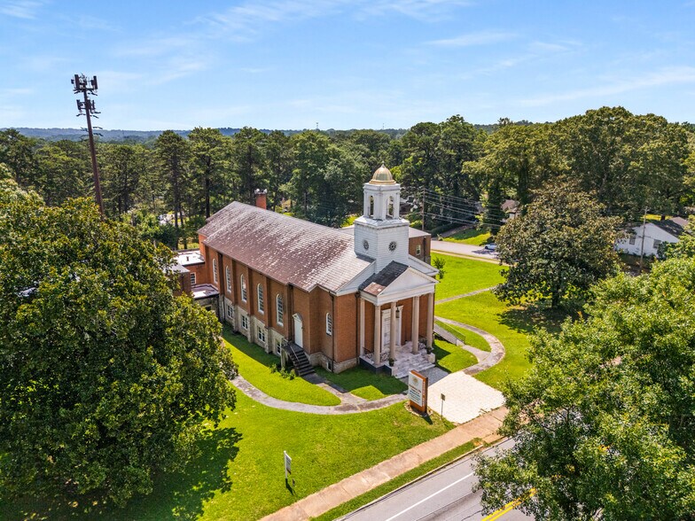 More Photos Of 1776 Sylvan Rd SW, Atlanta Religious Facility For Sale
