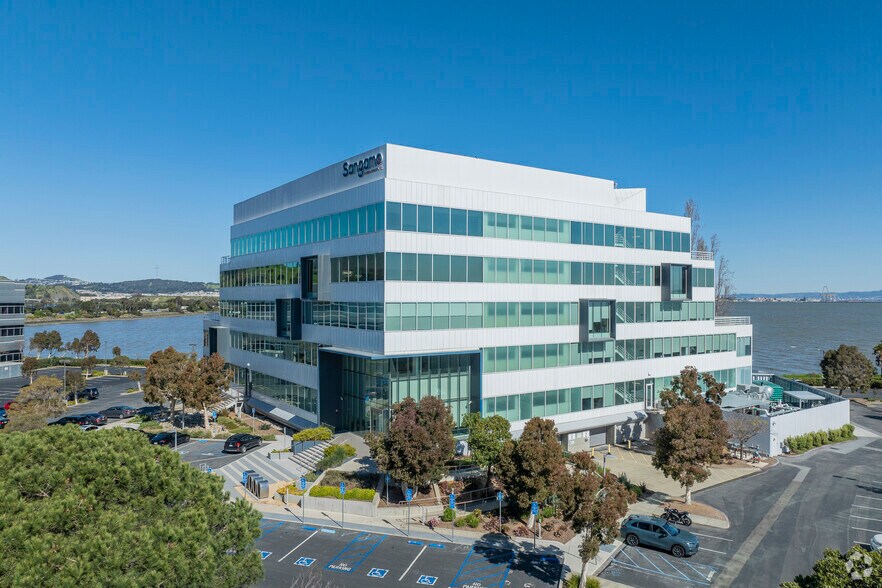 More Photos Of 7000 Marina Blvd, Brisbane Research And Development For Lease
