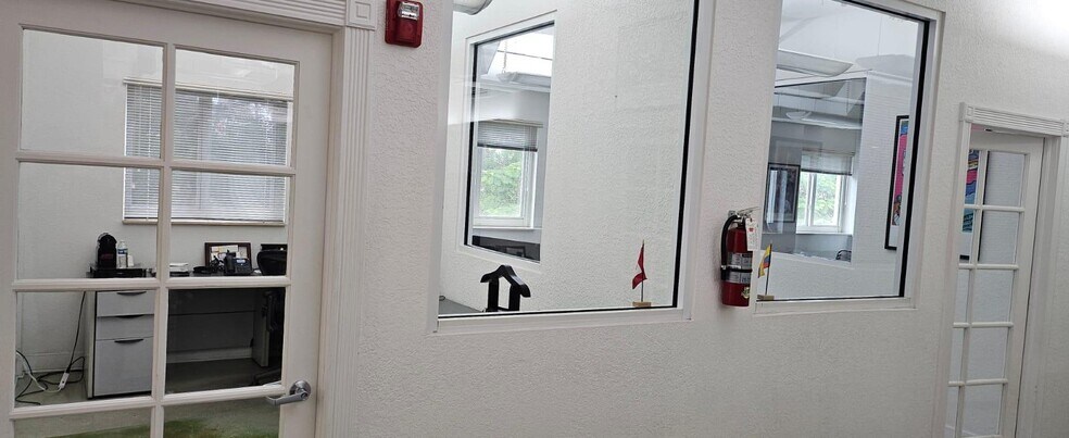 More Photos Of 770 Ponce de Leon Blvd, Coral Gables Office For Lease