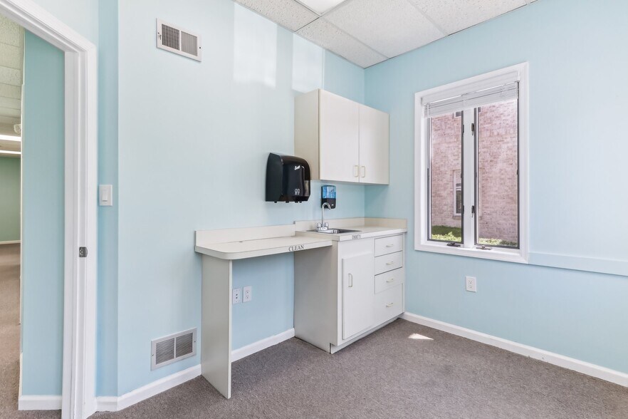 More Photos Of 2640 Highway 70, Manasquan Medical For Sale