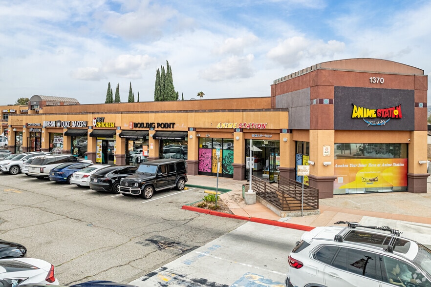 More Photos Of 1370 Fullerton Rd, Rowland Heights Restaurant For Lease