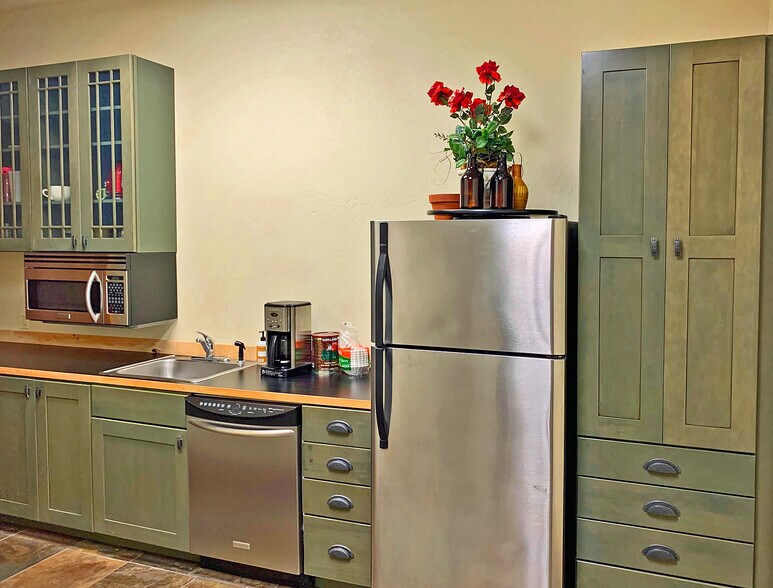 More Photos Of 398 S 9th St, Boise General Retail For Sale