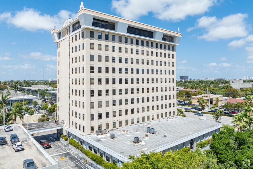 More Photos Of 1250 E Hallandale Beach Blvd, Hallandale Beach Office For Lease