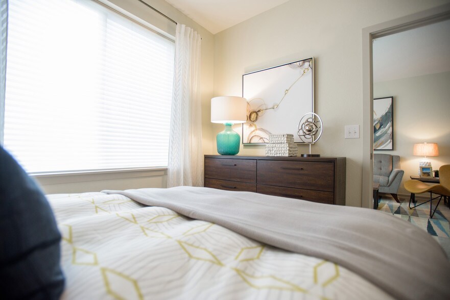 More Photos Of 2424-2434 W Caithness Pl, Denver Apartments For Lease