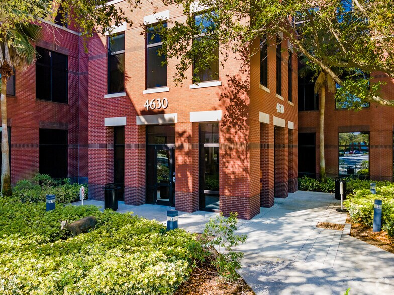 More Photos Of 4502 Woodland Corporate Blvd, Tampa Unknown For Lease