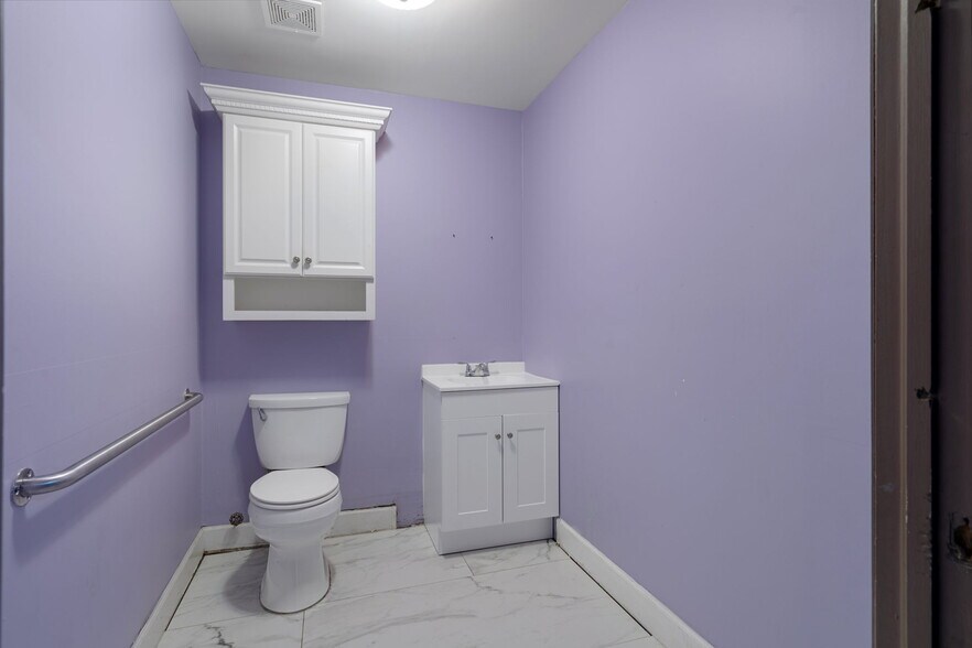 More Photos Of 5321 E Fowler Ave, Tampa General Retail For Lease