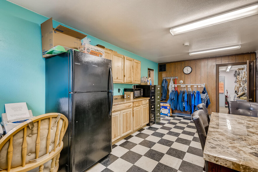 More Photos Of 1221 S Bannock St, Denver Warehouse For Sale