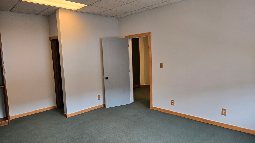 More Photos Of 2027-2035 Broadway, Boulder General Retail For Lease