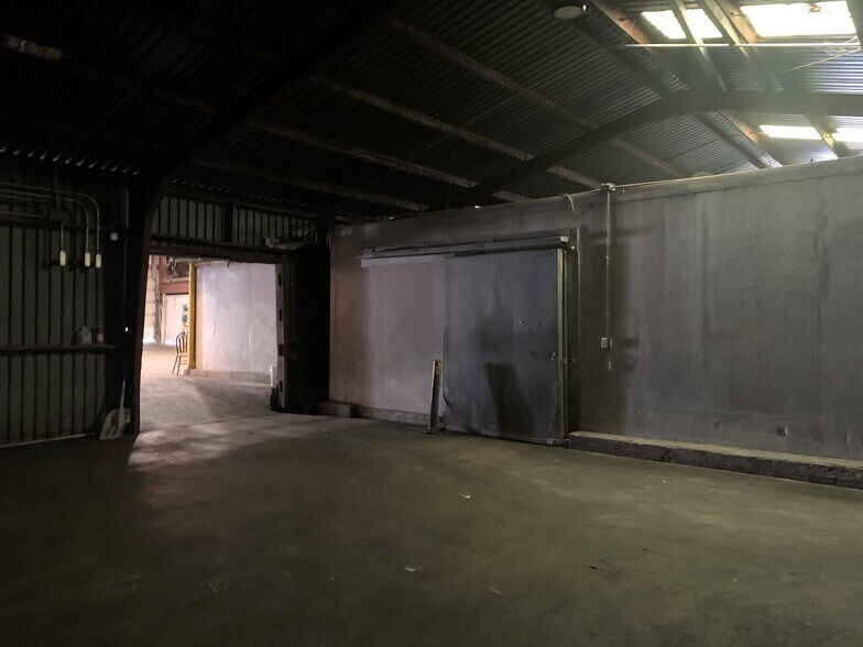 More Photos Of 1915 Airline Dr, Houston Warehouse For Lease