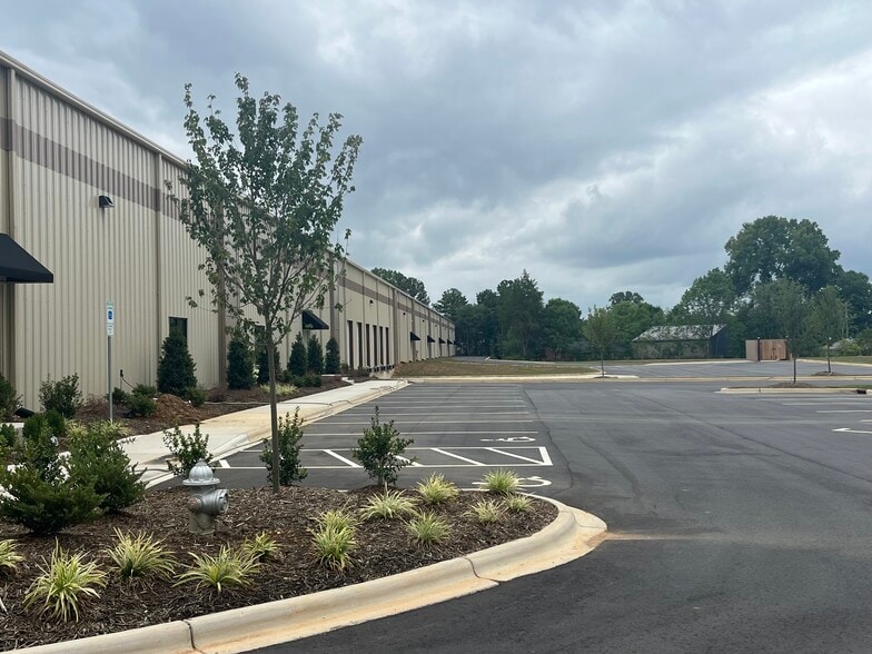 More Photos Of 2900 Stitt St, Monroe Manufacturing For Lease