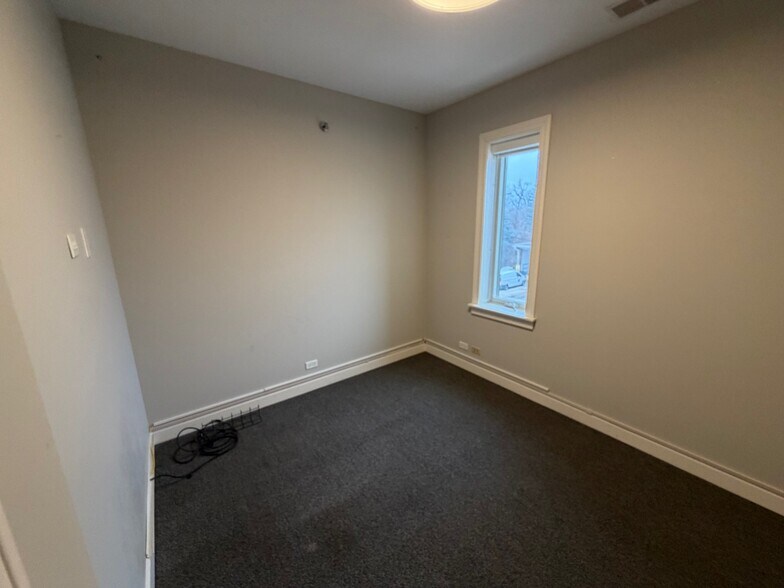 More Photos Of 22 E Scranton Ave, Lake Bluff Coworking Space