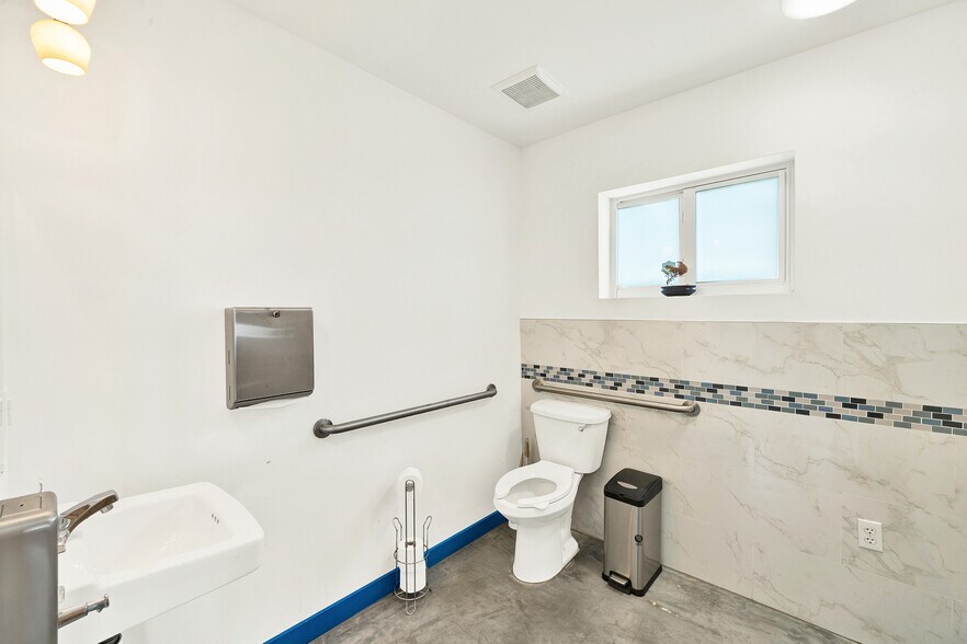 More Photos Of 2175 SW 78th Pl, Miami Loft Creative Space For Sale