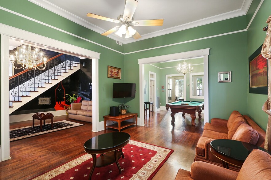 More Photos Of 1030 Burgundy St, New Orleans Apartments For Sale