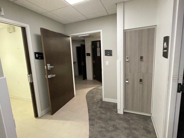 More Photos Of 11325 Pembrooke Sq, Waldorf Medical For Sale