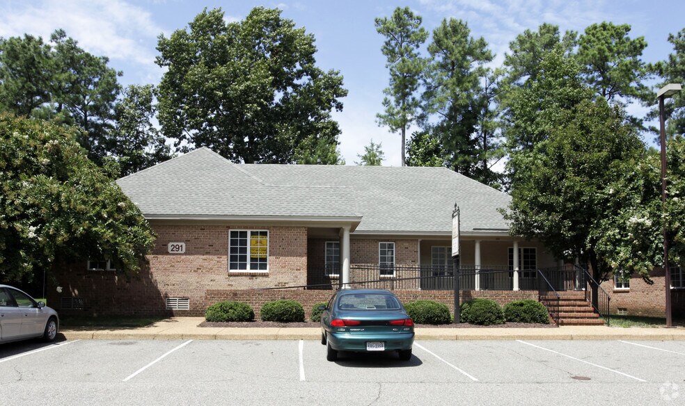 More Photos Of 291 McLaws Cir, Williamsburg Office For Sale