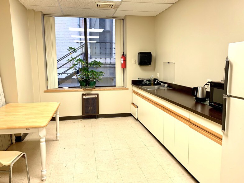 More Photos Of 295 High St, Holyoke Loft Creative Space For Sale