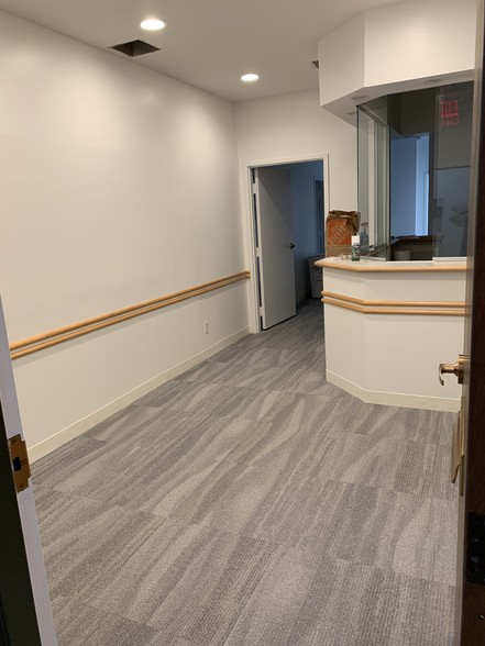 More Photos Of 422 Worcester St, Wellesley Medical For Lease