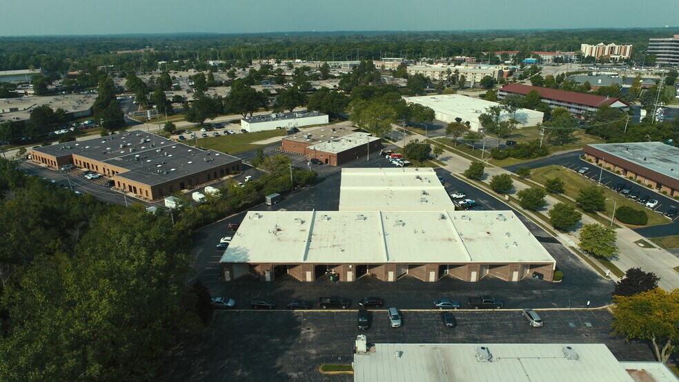 More Photos Of 2095 Stonington Ave, Hoffman Estates Warehouse For Lease