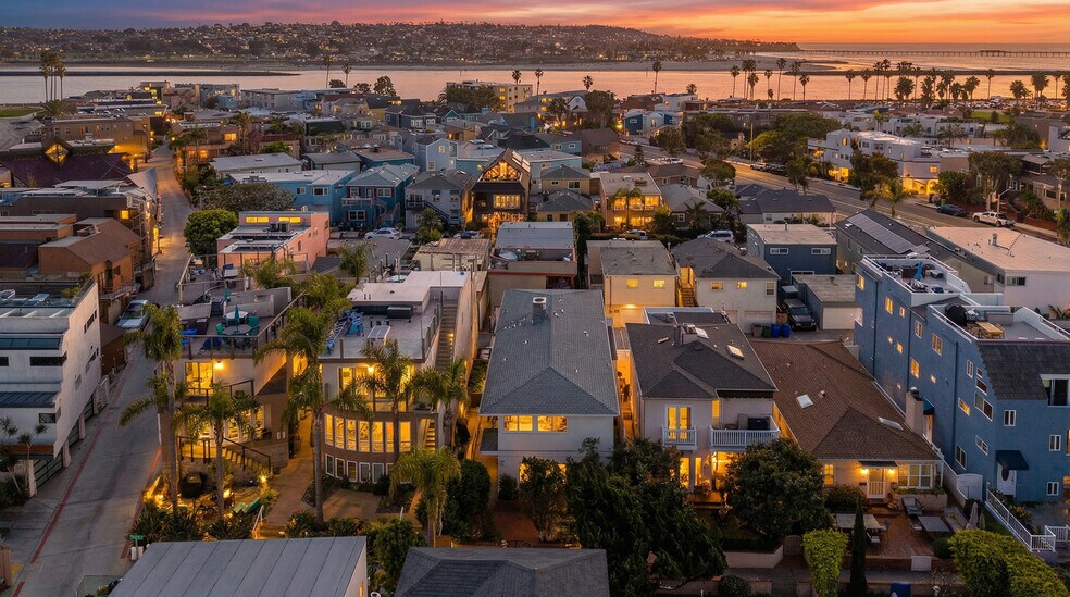 More Photos Of 829 Avalon Ct, San Diego Apartments For Sale