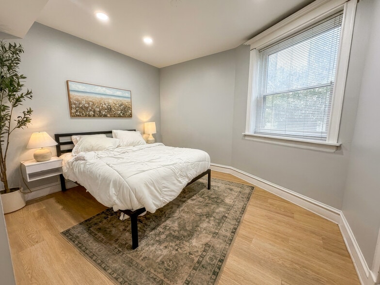 More Photos Of 2236 W Augusta Blvd, Chicago Apartments For Sale
